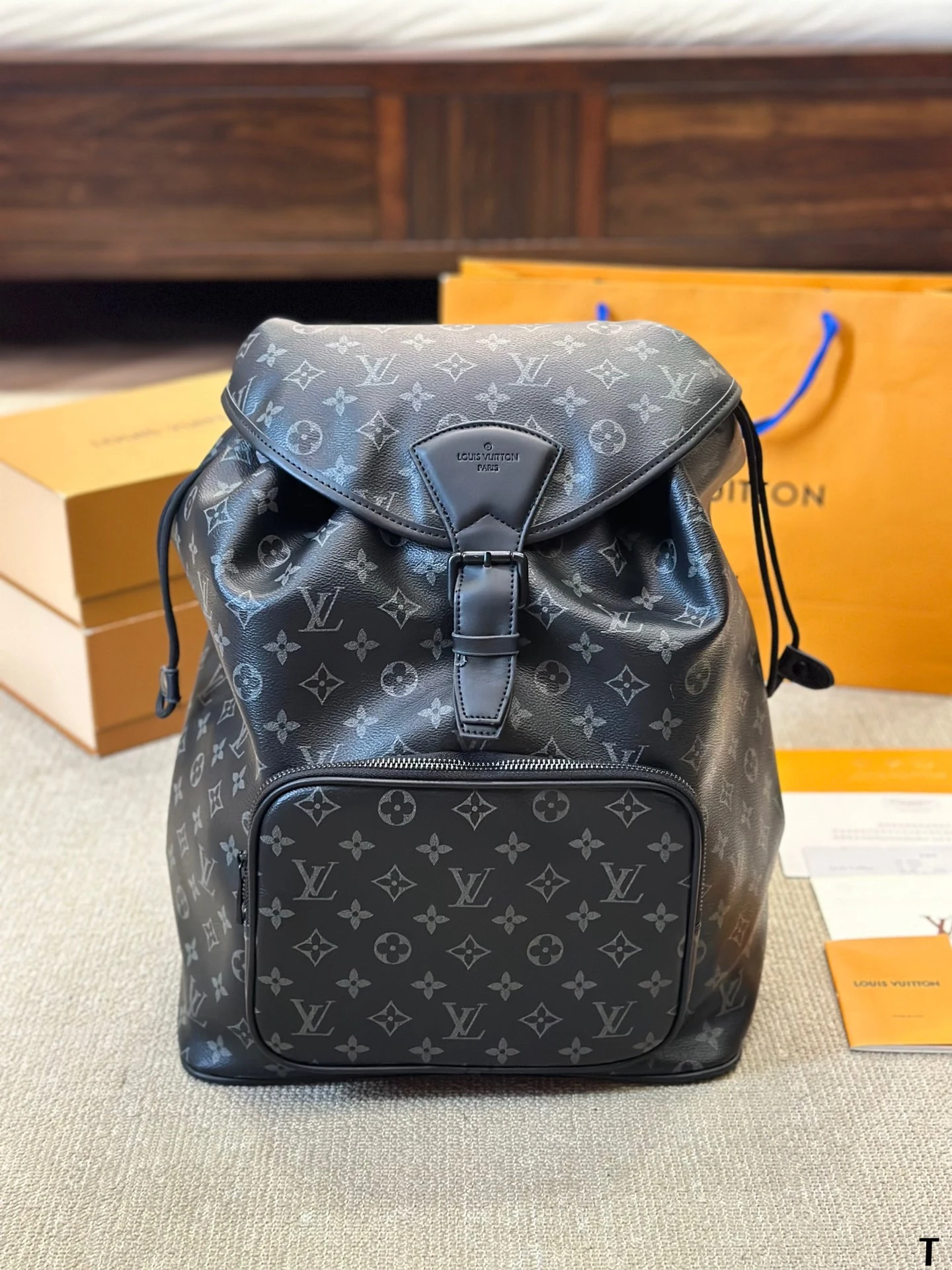 Louis Vuitton Bag — 303dd516