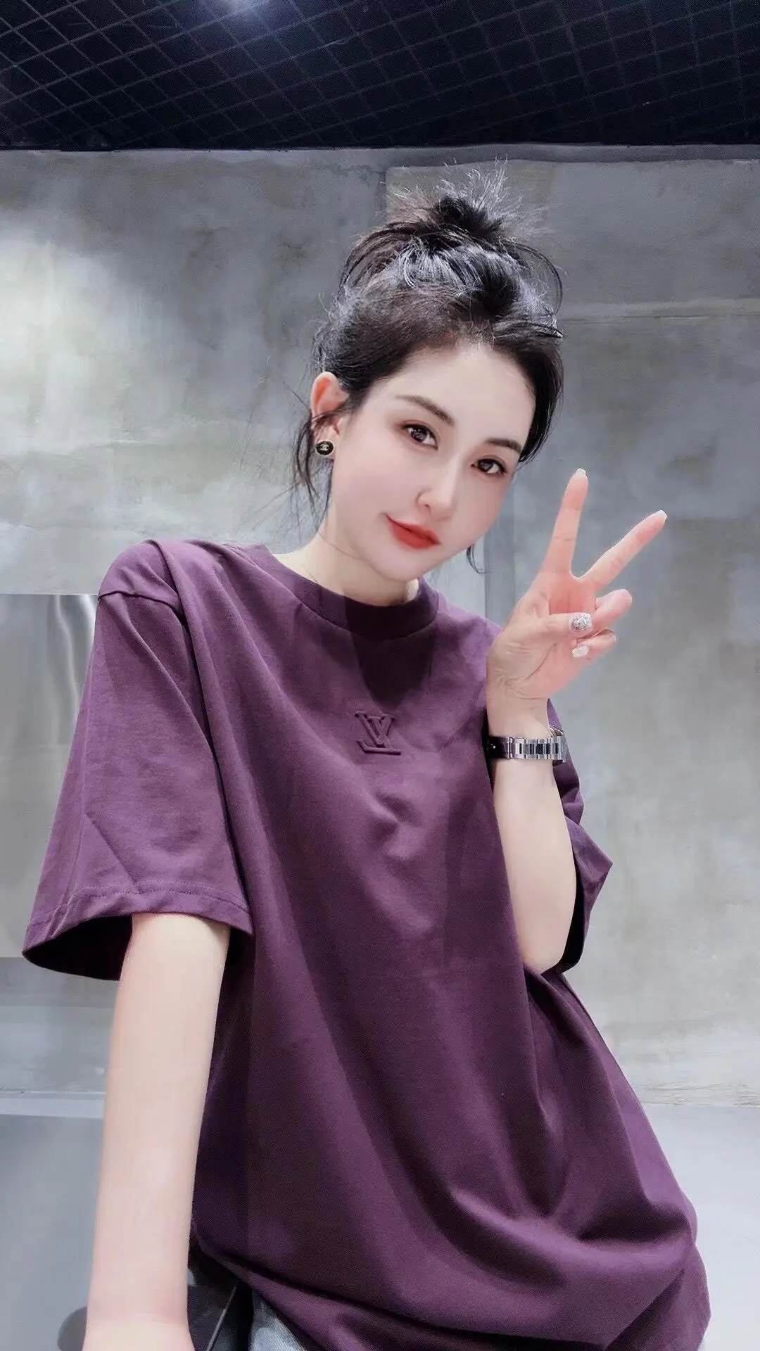 Louis Vuitton T-Shirt — 5b932893