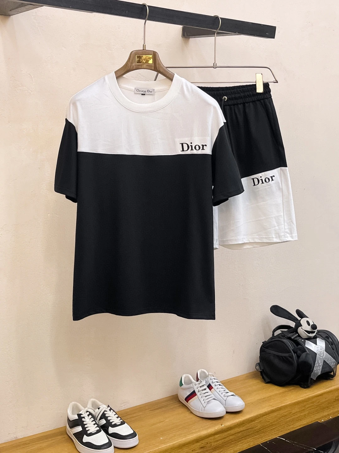 Dior T-Shirt — b0b314de