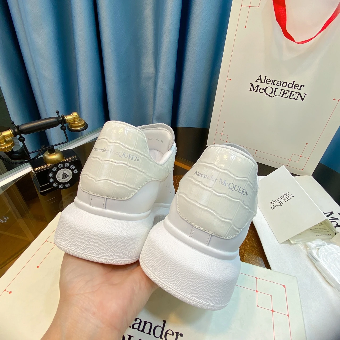 Alexander McQueen Sneakers — b98b3f1d