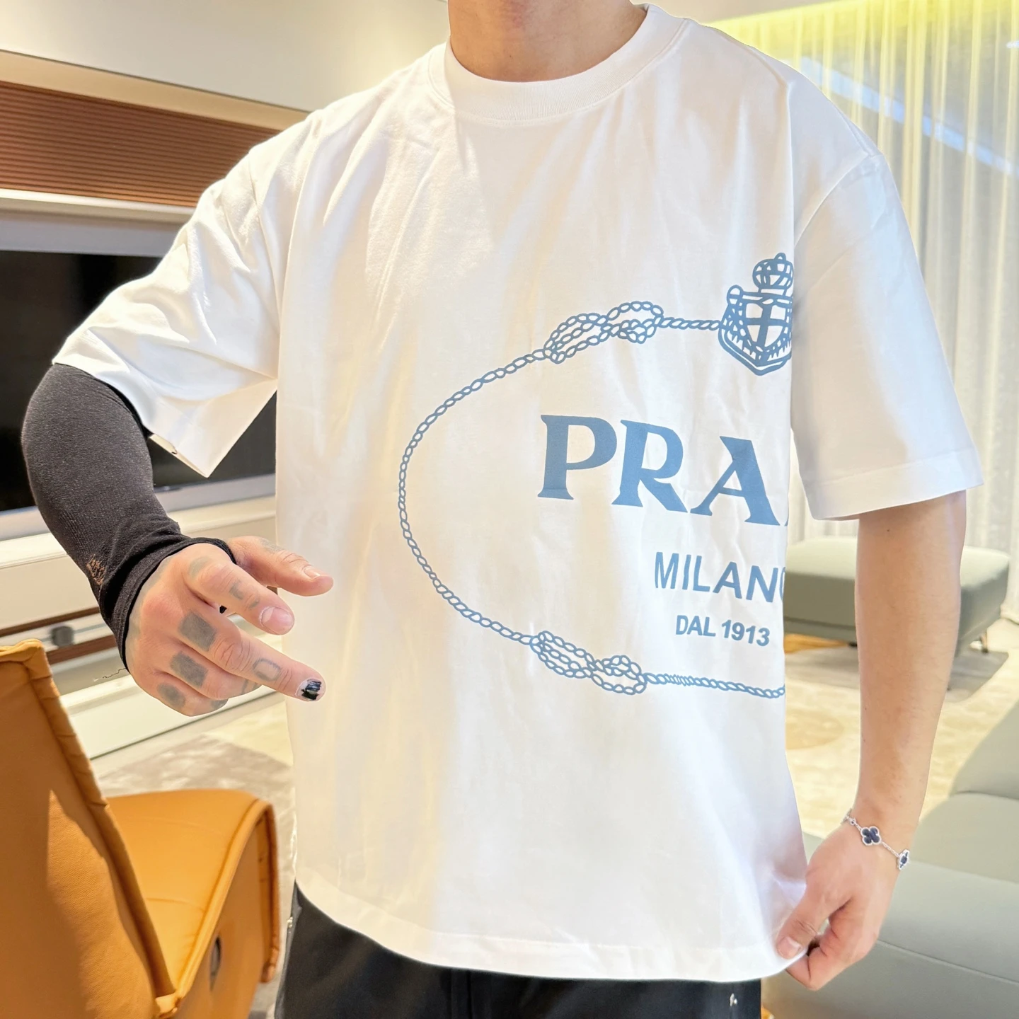 Prada T-Shirt — 765cf411