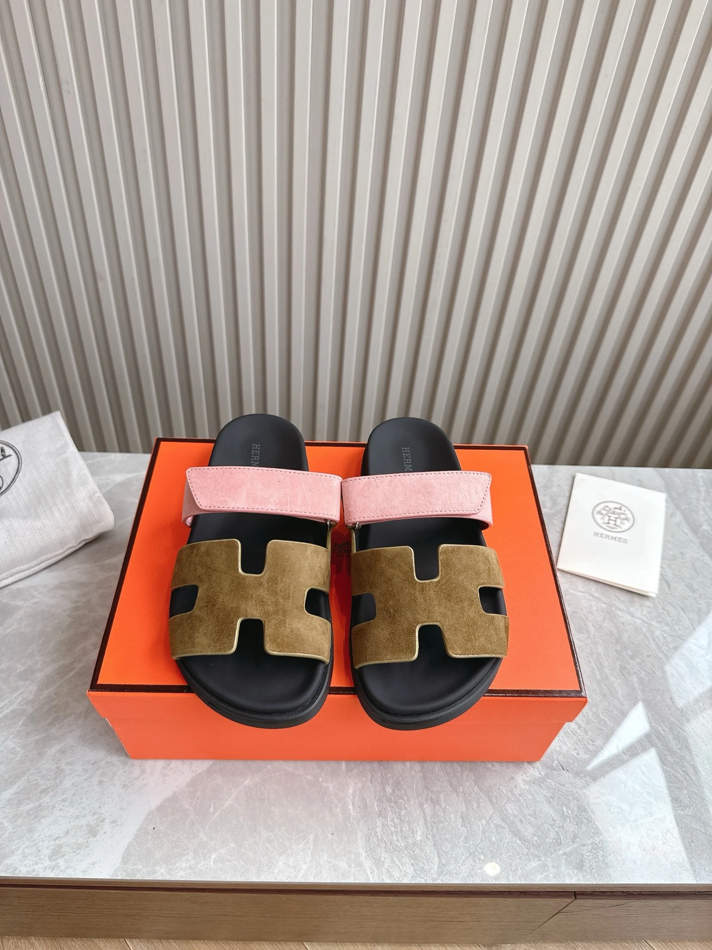 Hermès Slippers — 56f7e268