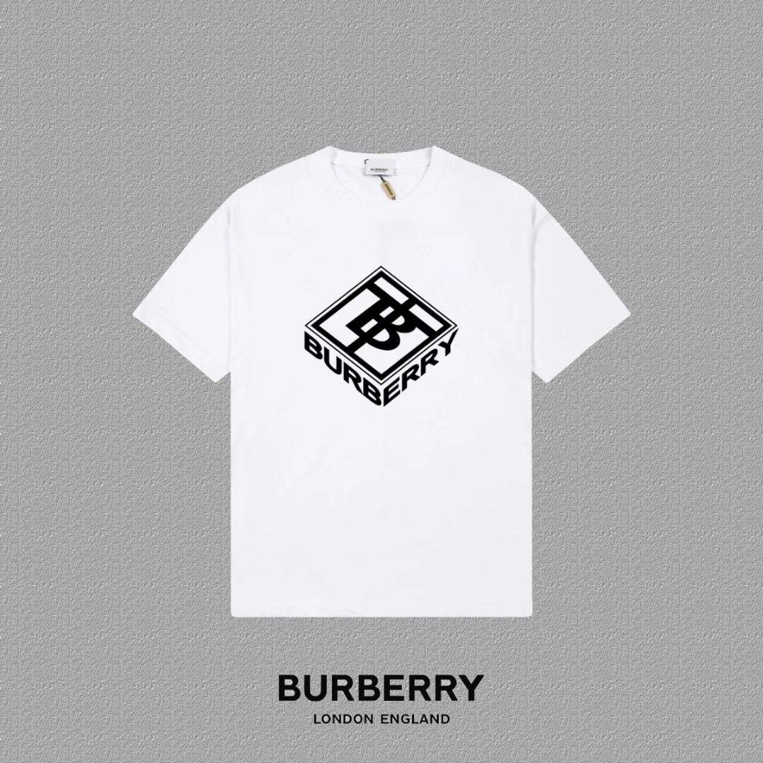 Burberry T-Shirt — 93f11eaf