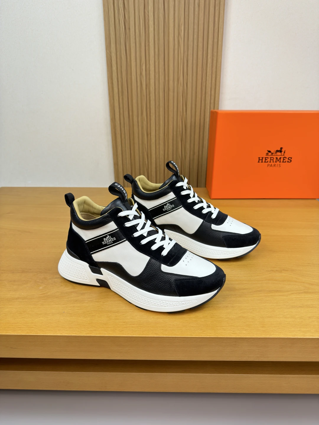Hermès Sneakers — 476797a9