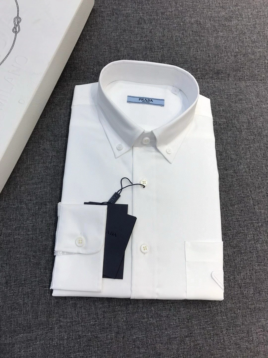 Shirts — 60e4c3a2