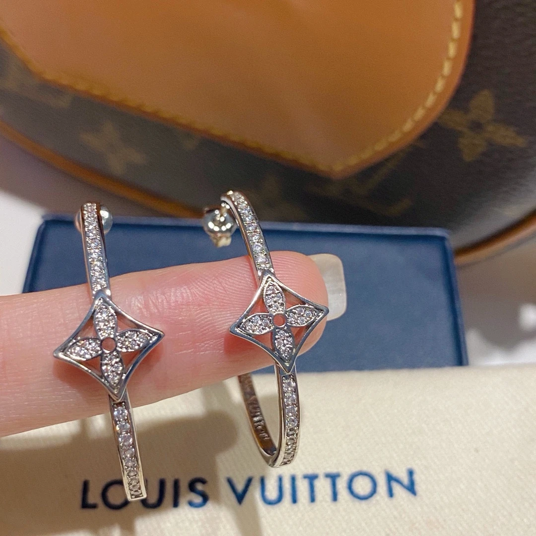 Louis Vuitton Earrings — f9ff1098