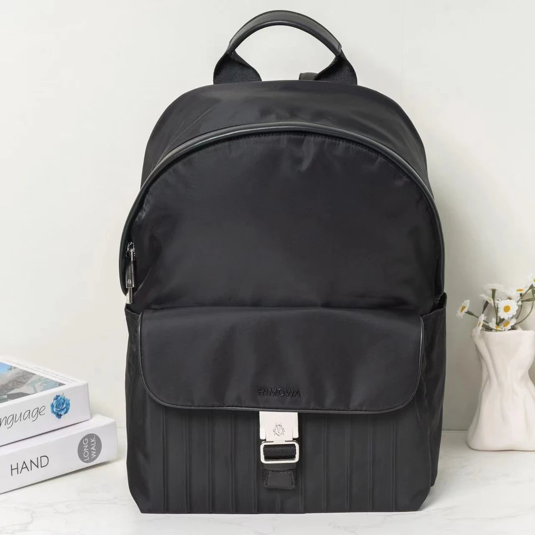 Backpacks — 945e5e40