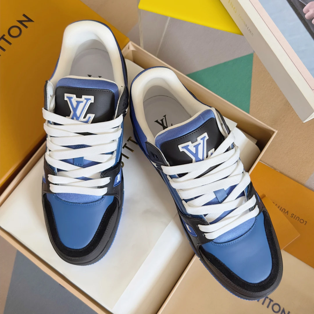 Louis Vuitton Sneakers — 295a9968