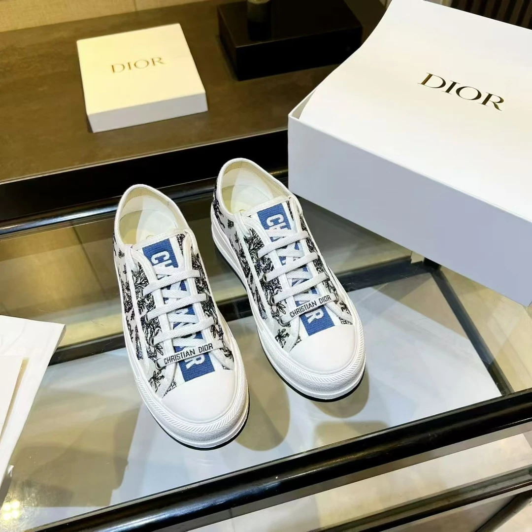 Dior Sneakers — 48b6de4a