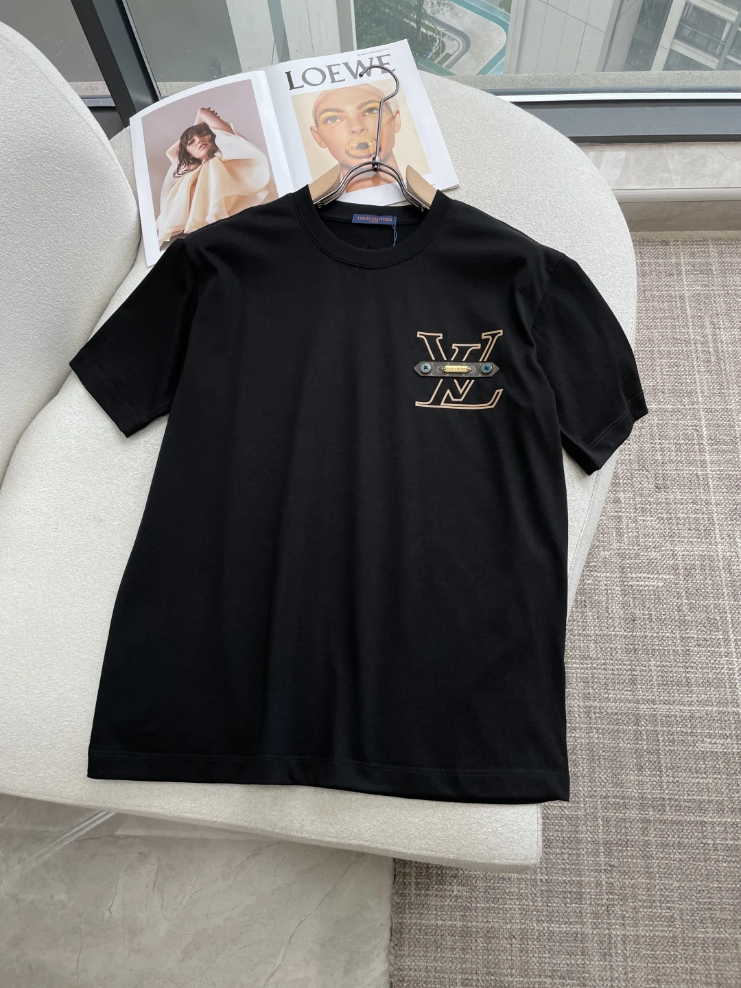 Louis Vuitton T-Shirt — a2666f2b