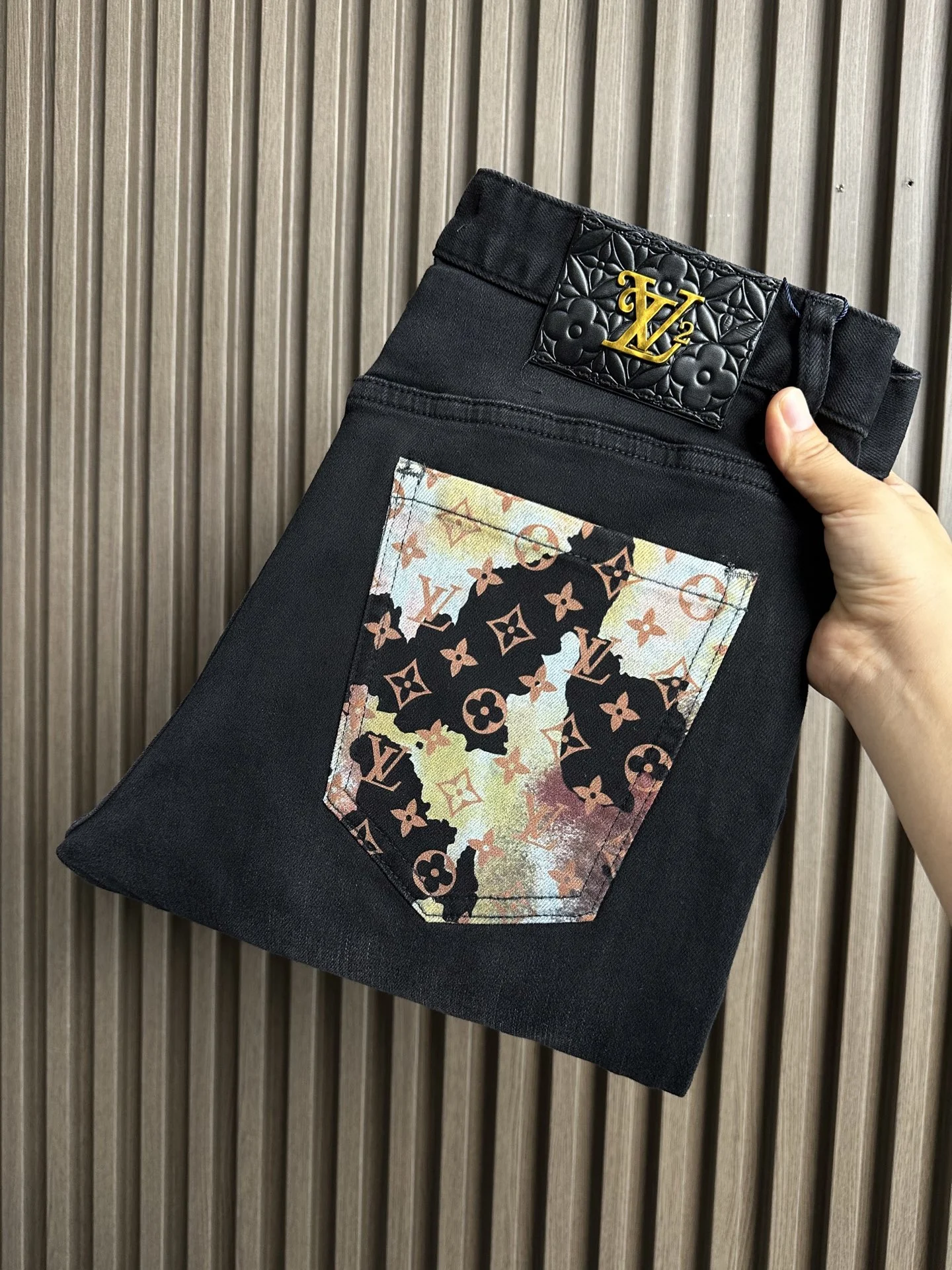 Louis Vuitton Jeans — d3adc795