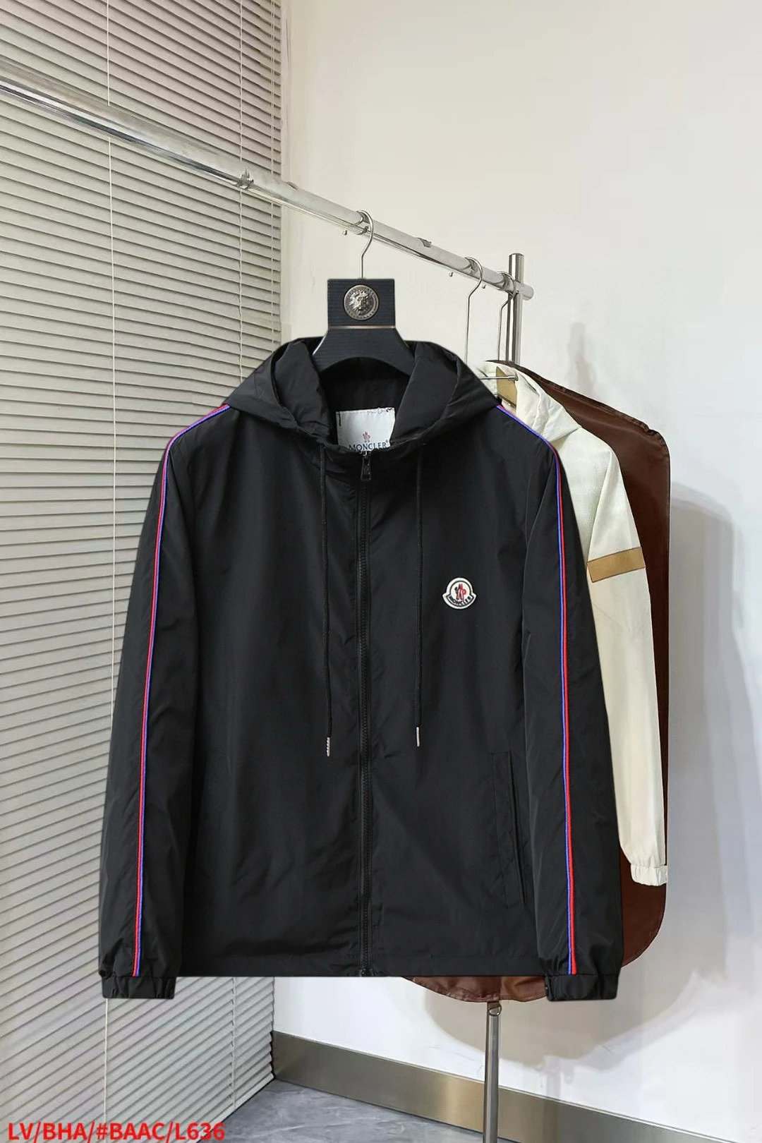Moncler Jackets — 2f62da51