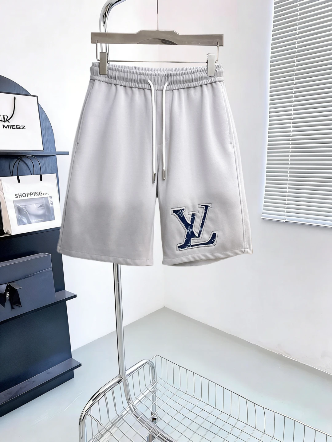 Louis Vuitton Shorts — 71a2f499
