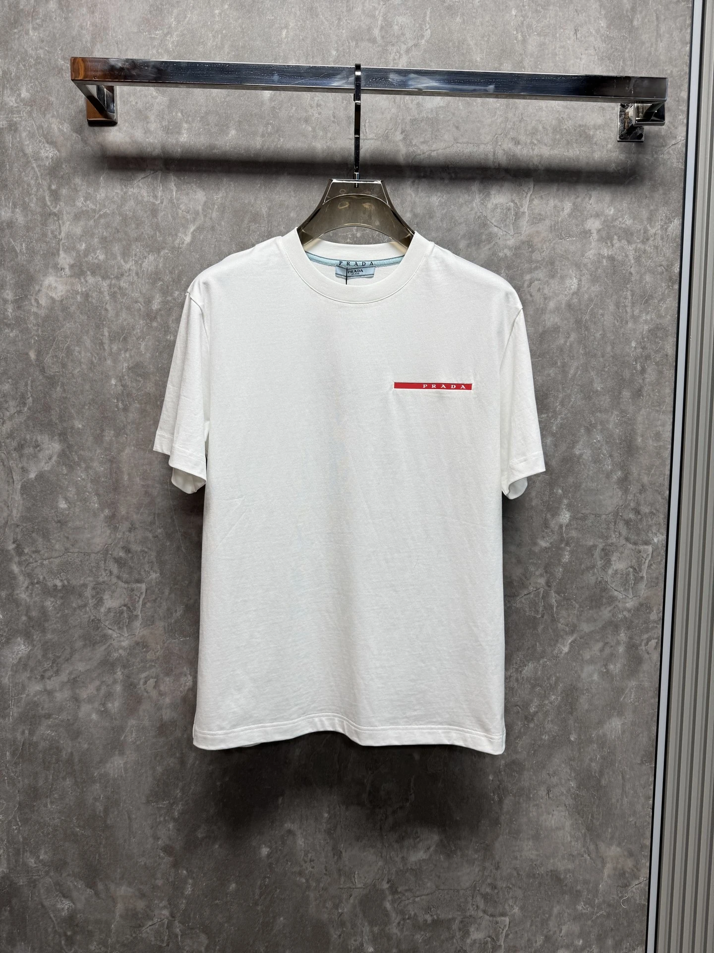 Prada T-Shirt — 4aebcc4b