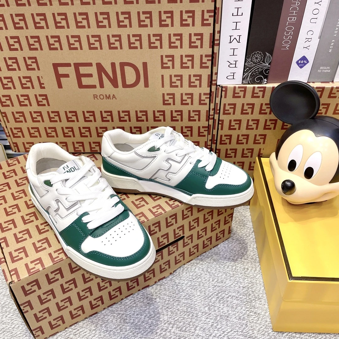 Fendi Sneakers — 64b2ba22