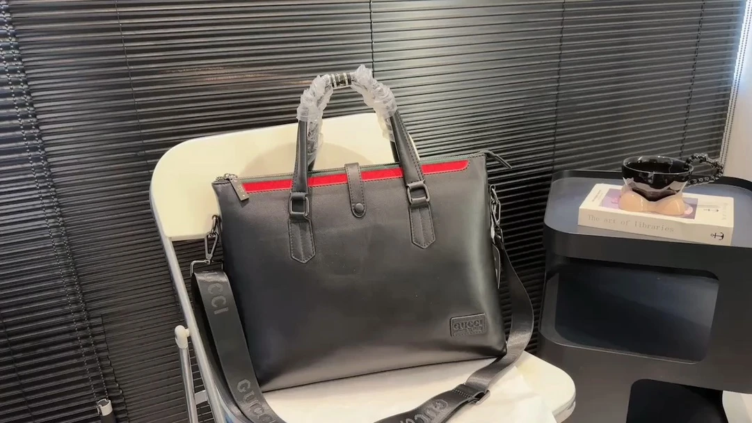 Travel Bags — 1061d6bb