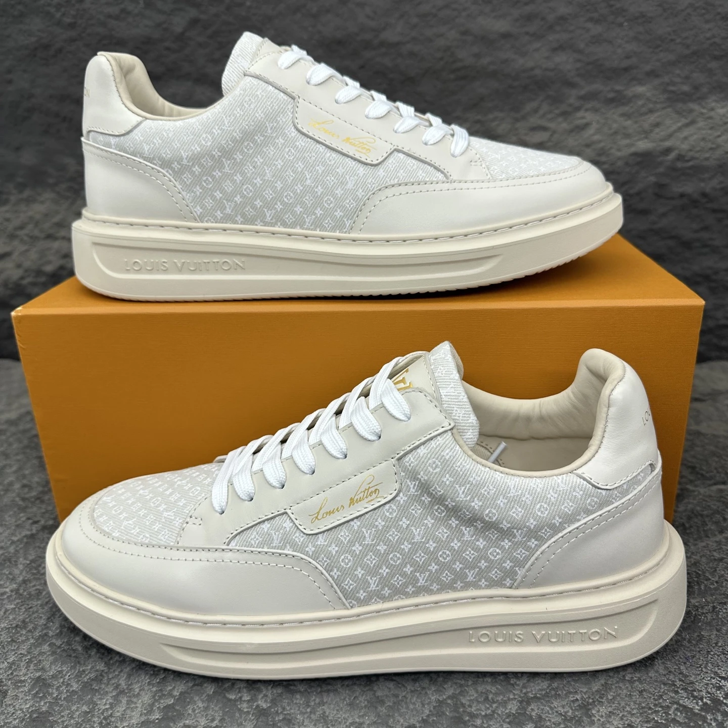 Louis Vuitton Sneakers — 8c2932f2