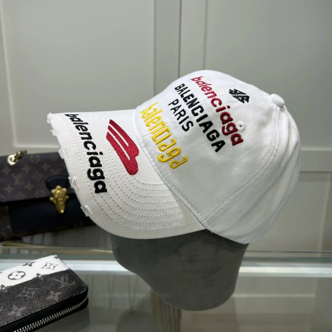 Balenciaga Hat — 04f6f9e1
