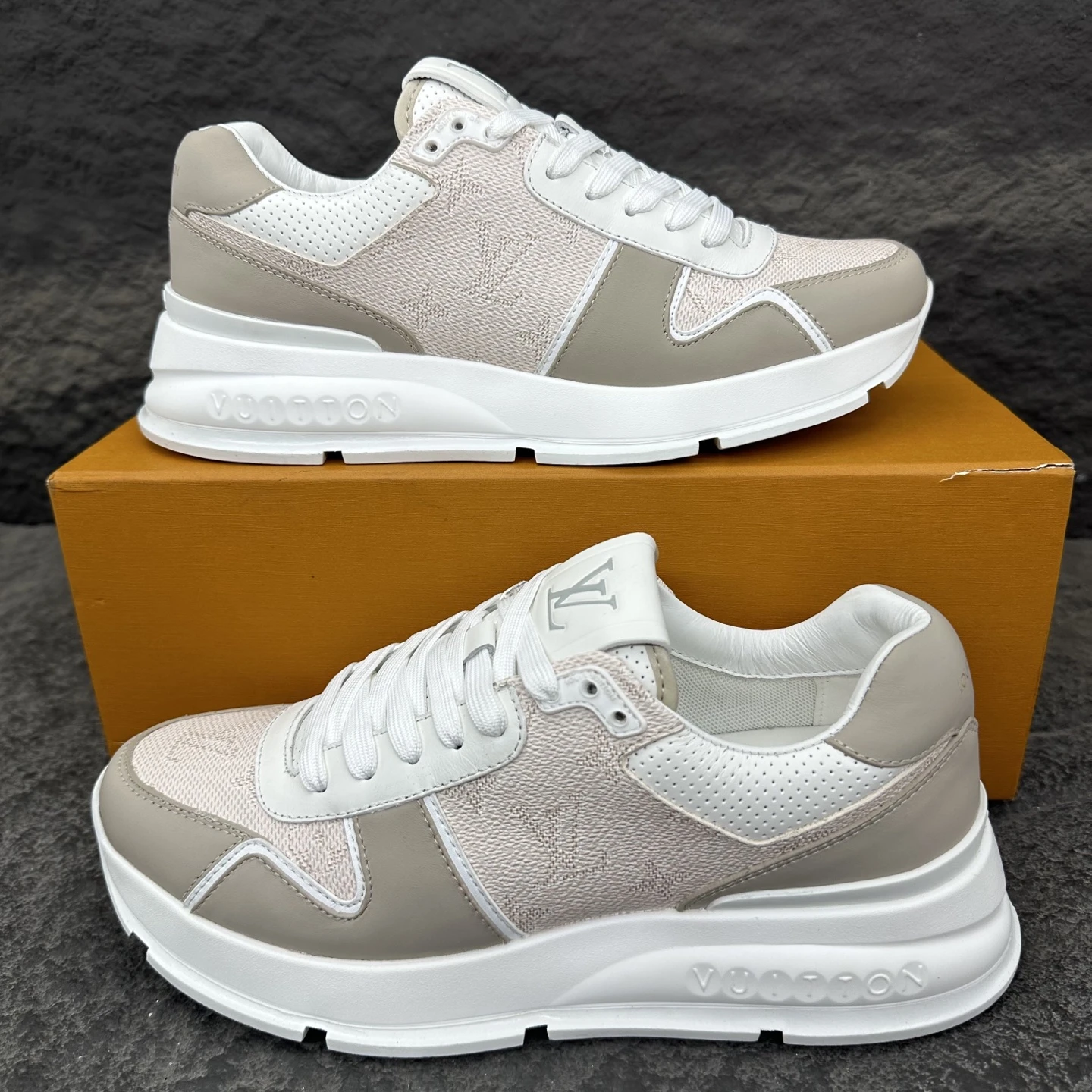 Louis Vuitton Sneakers — 783d0f6c