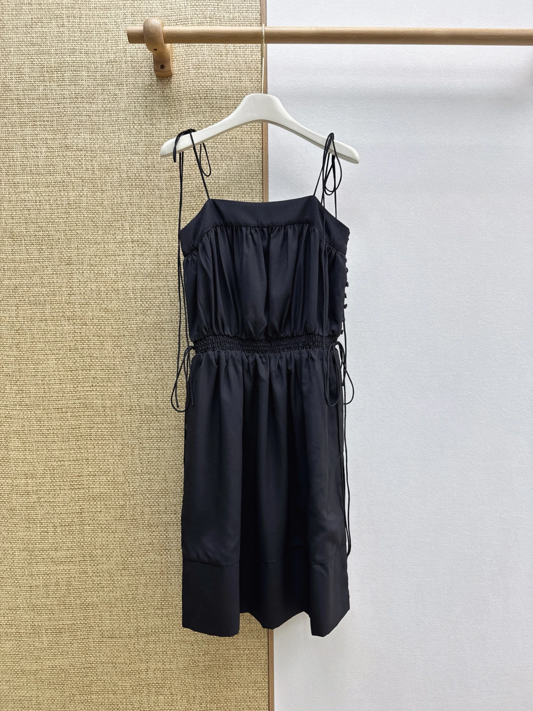 Dresses — e78aa1d8