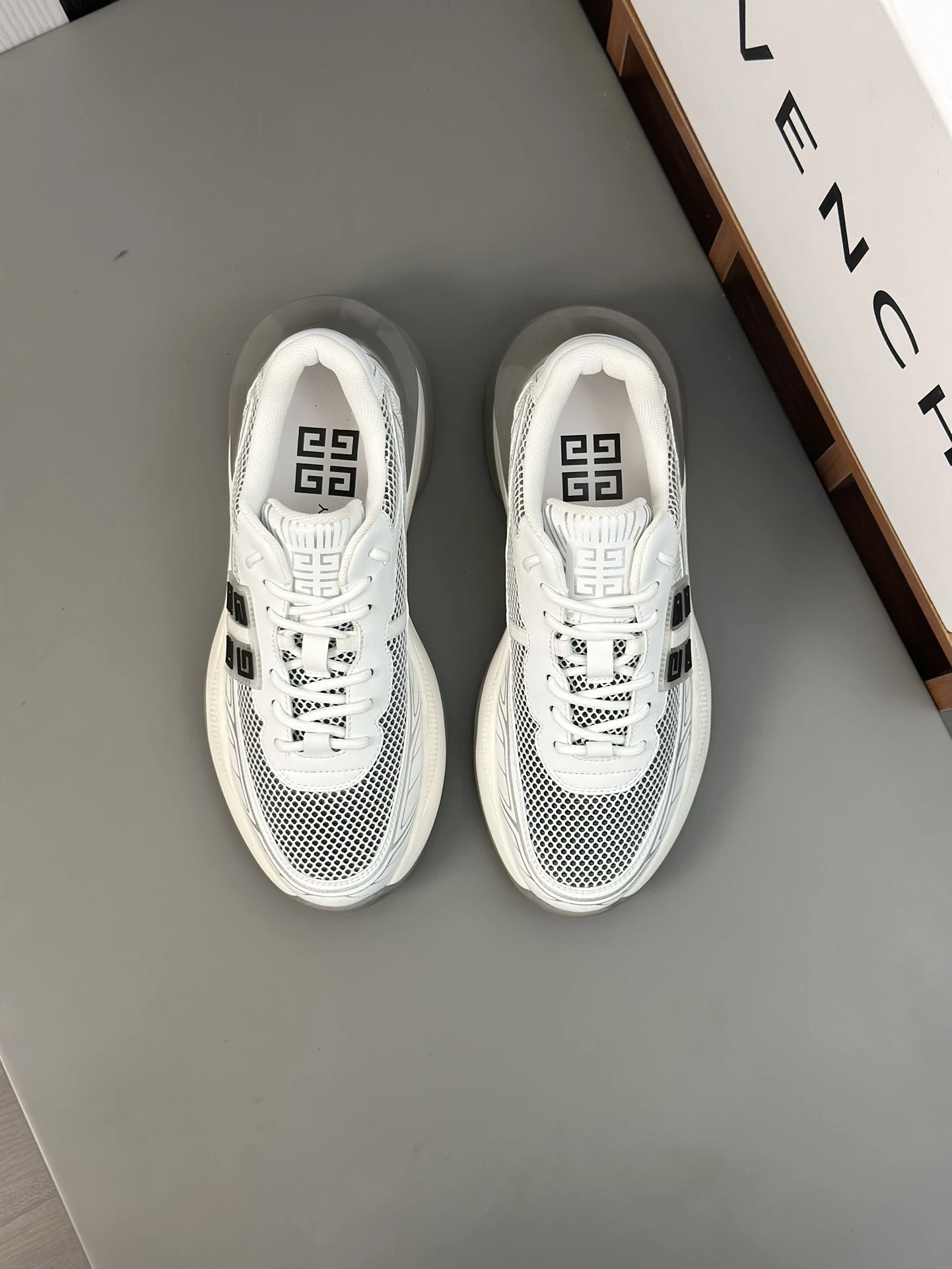Givenchy Sneakers — e192ea9a