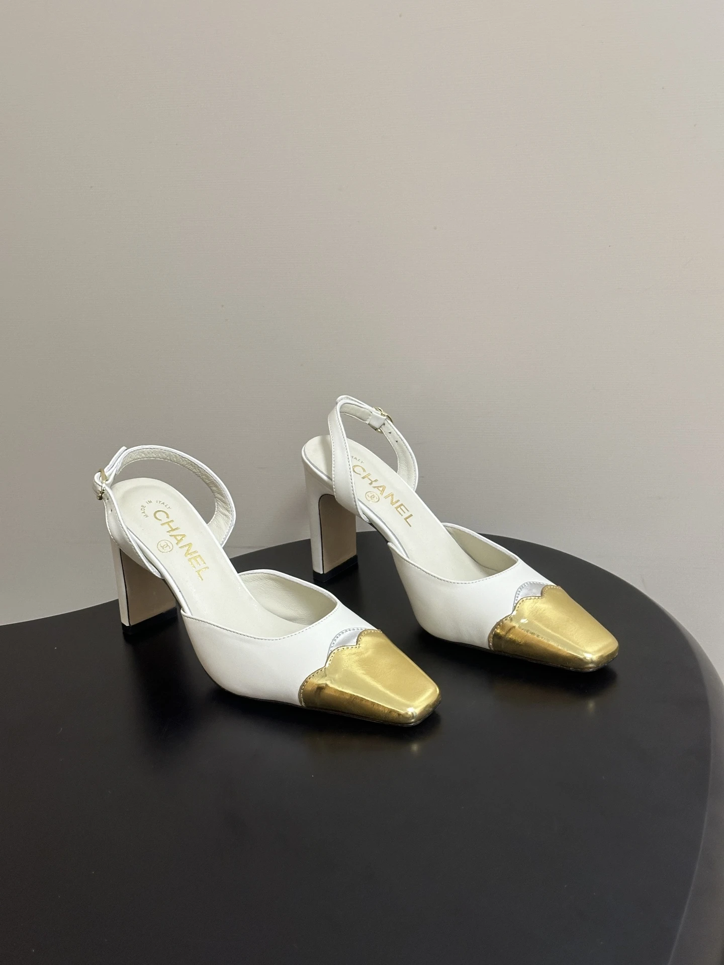 Chanel Sandals — 690a7777