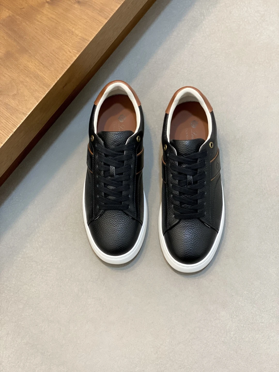 Loro Piana Sneakers — f0b10b95