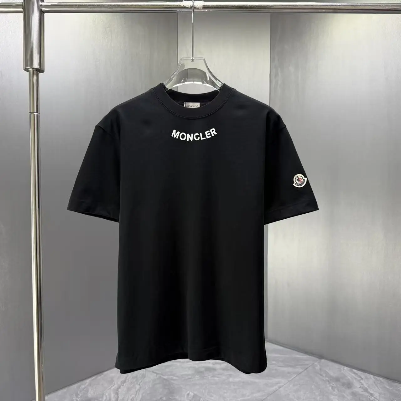 Moncler T-Shirt — 4418b44e