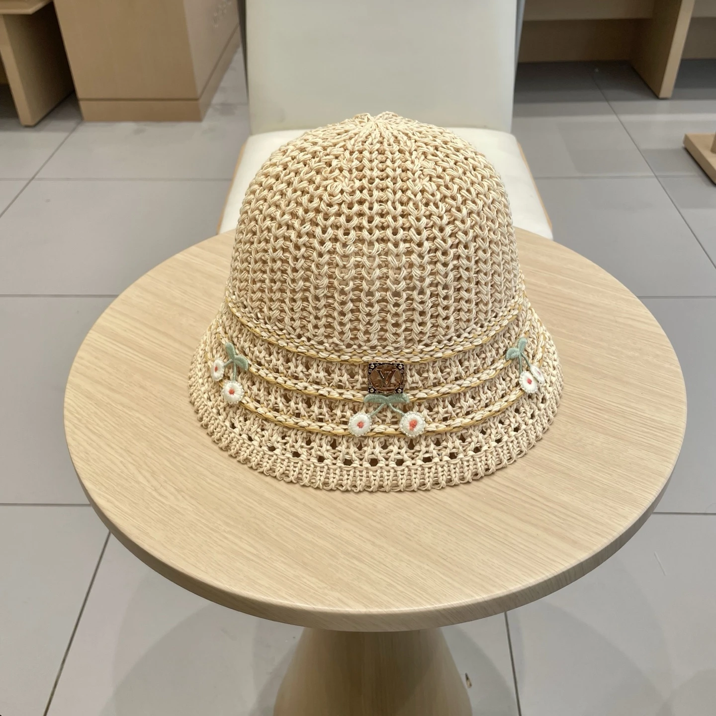 Louis Vuitton Hats — df4f5e6e