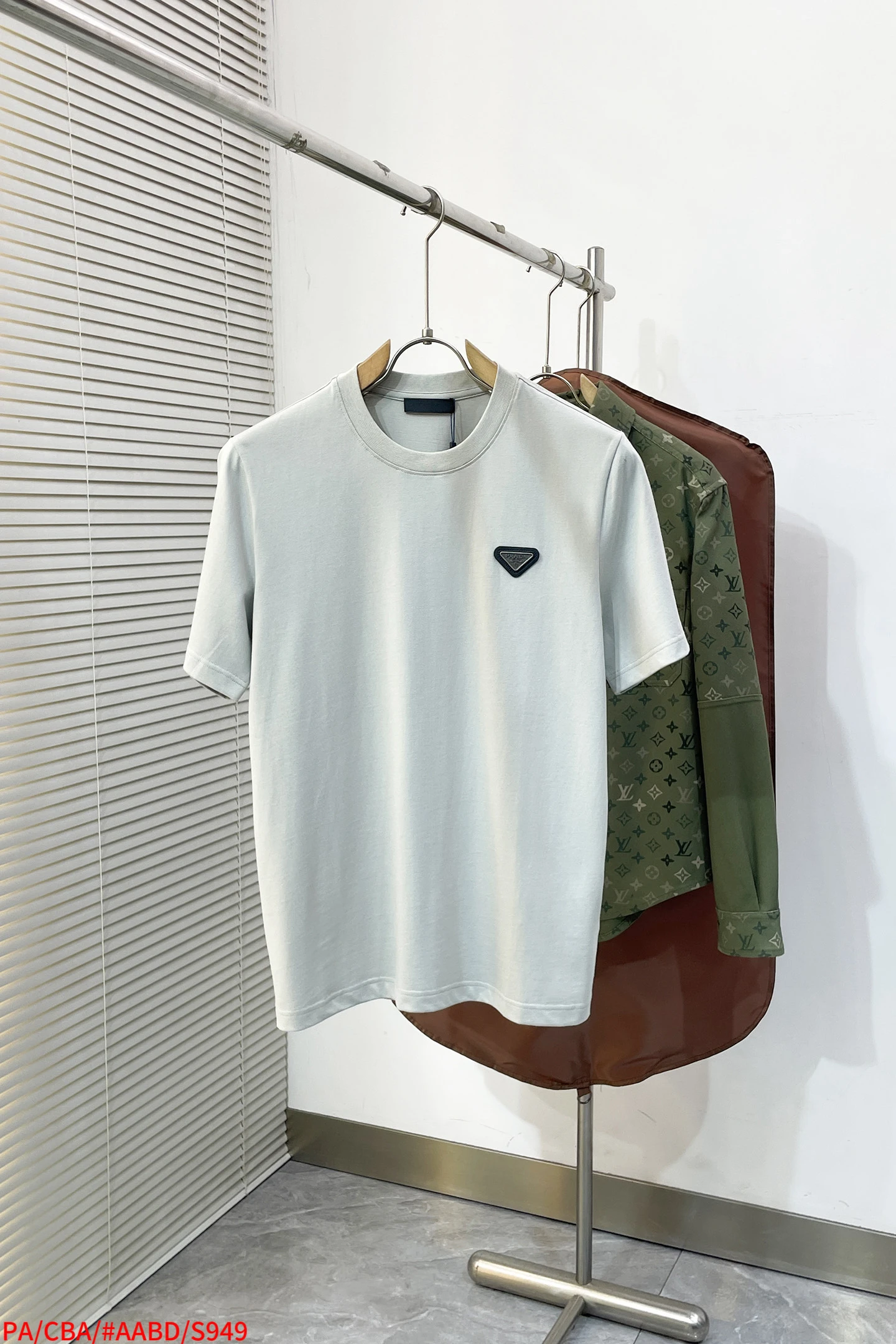 Prada T-Shirt — c2e093ef