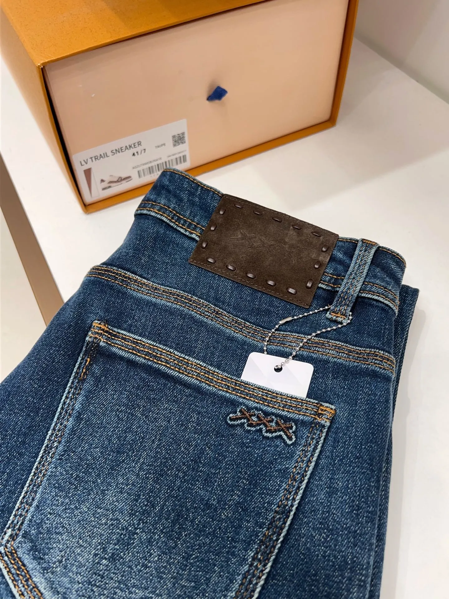 Jeans — 760b9ce0