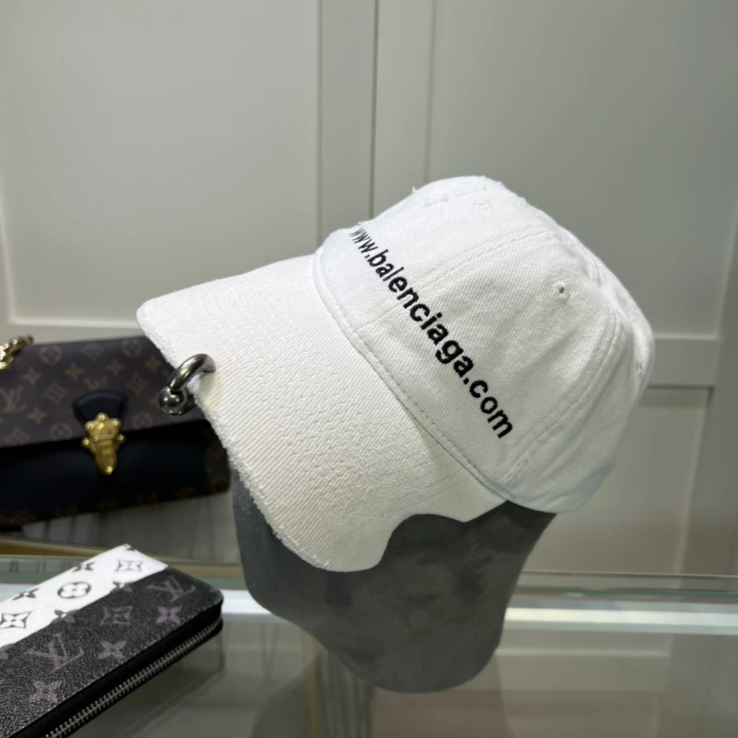 Balenciaga Hat — 2638ef5c