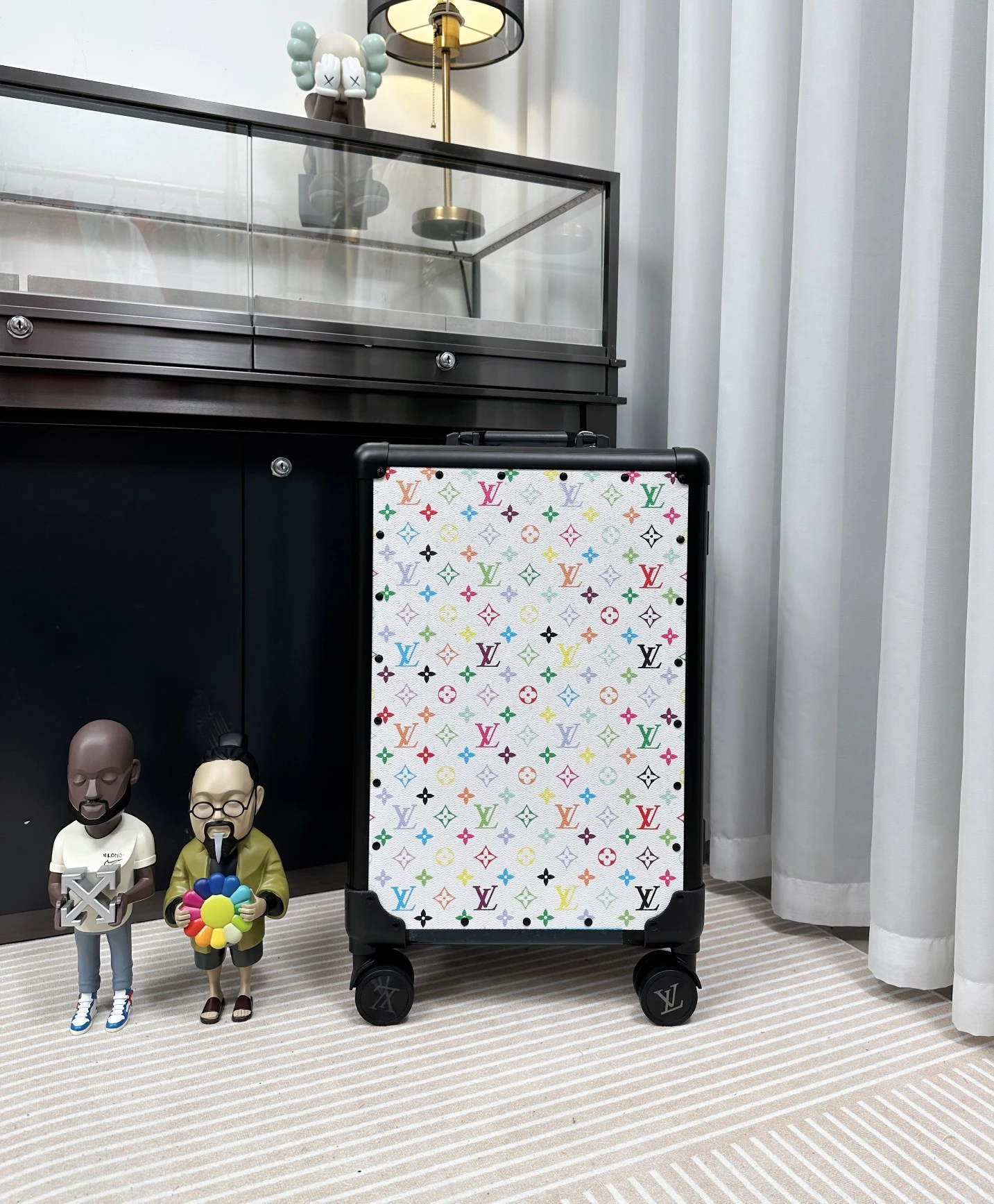 Louis Vuitton Luggage — 34705d63