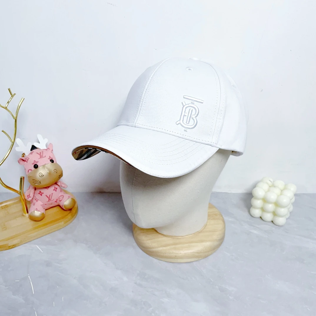 Burberry Hat — 70daa73f