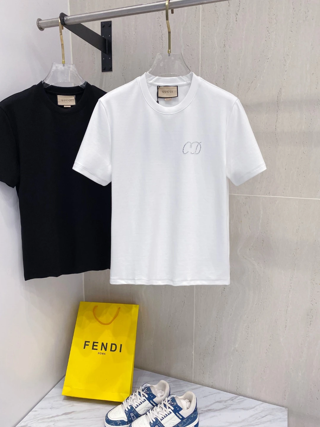 Gucci T-Shirt — 81e07c11