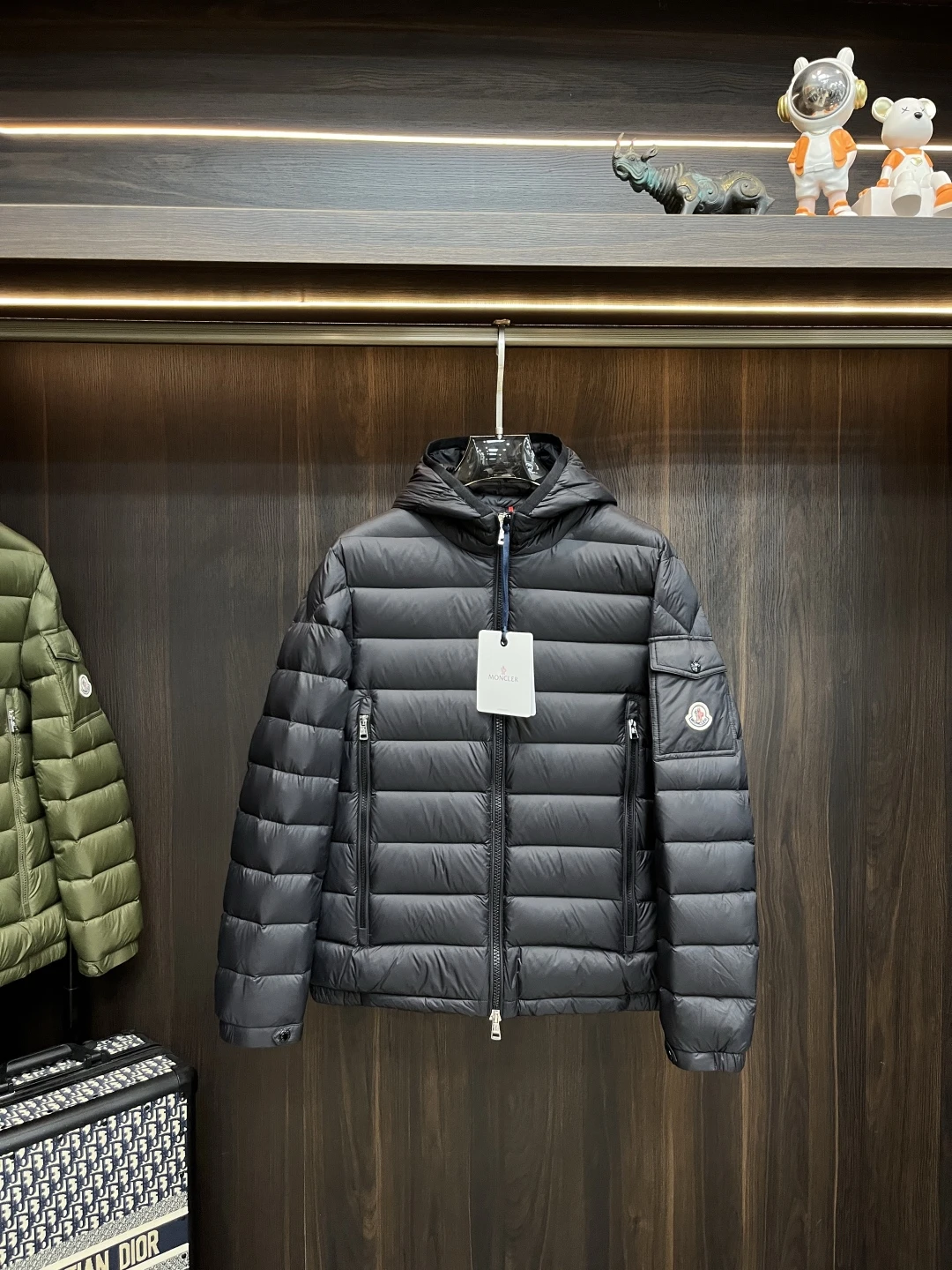 Moncler Down Jacket — 1c7281a9