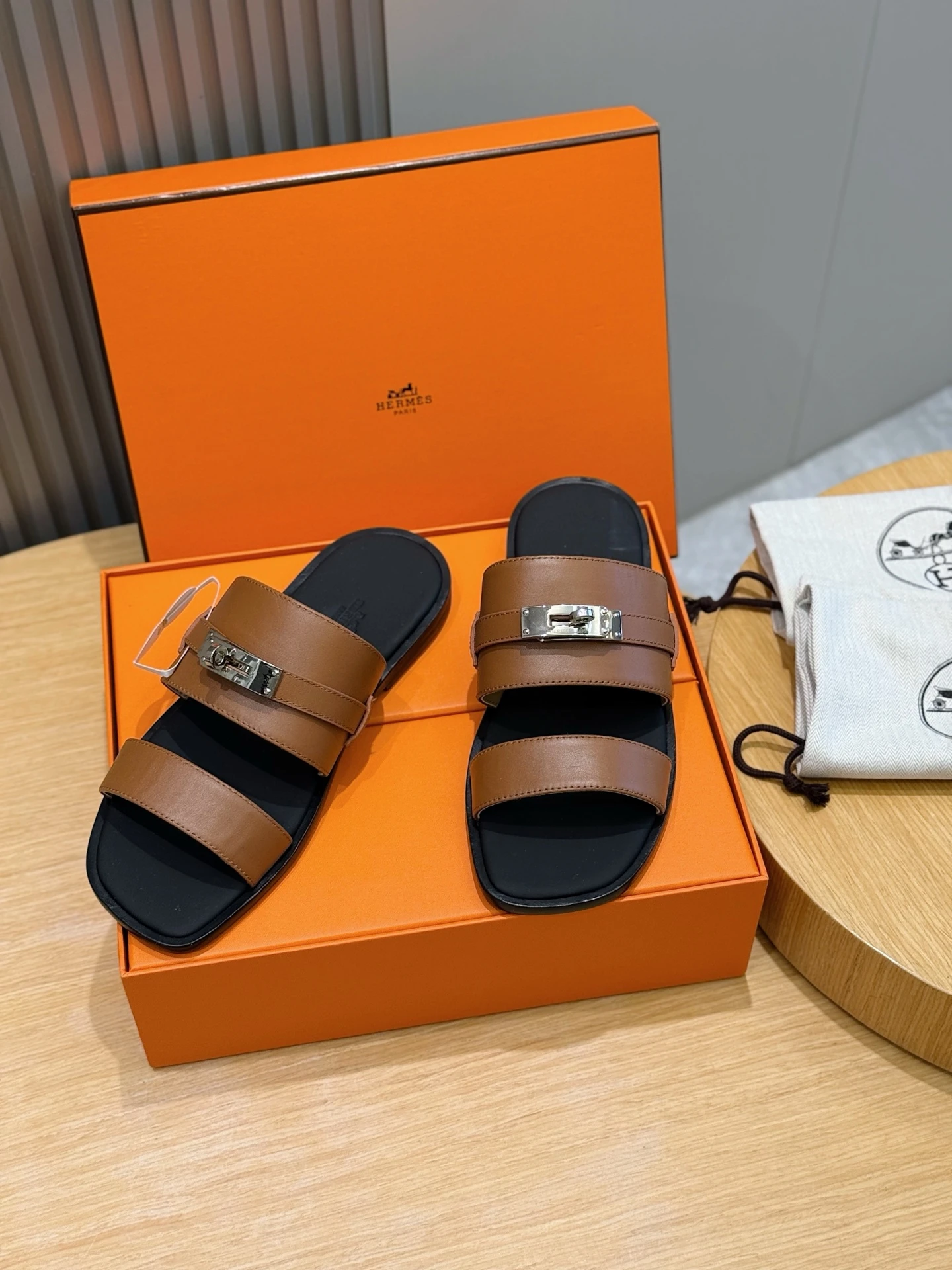 Hermès Slippers — 86a6e3a6