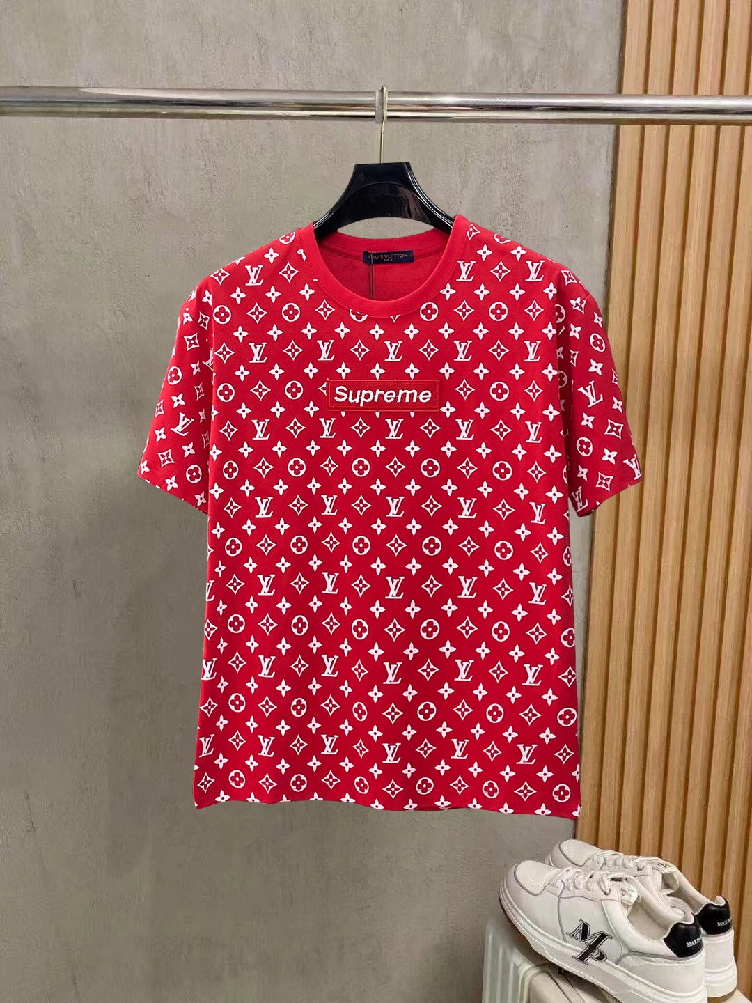 Louis Vuitton T-Shirt — 3fa799ba
