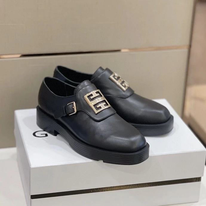 Givenchy Loafers — fbaafa56