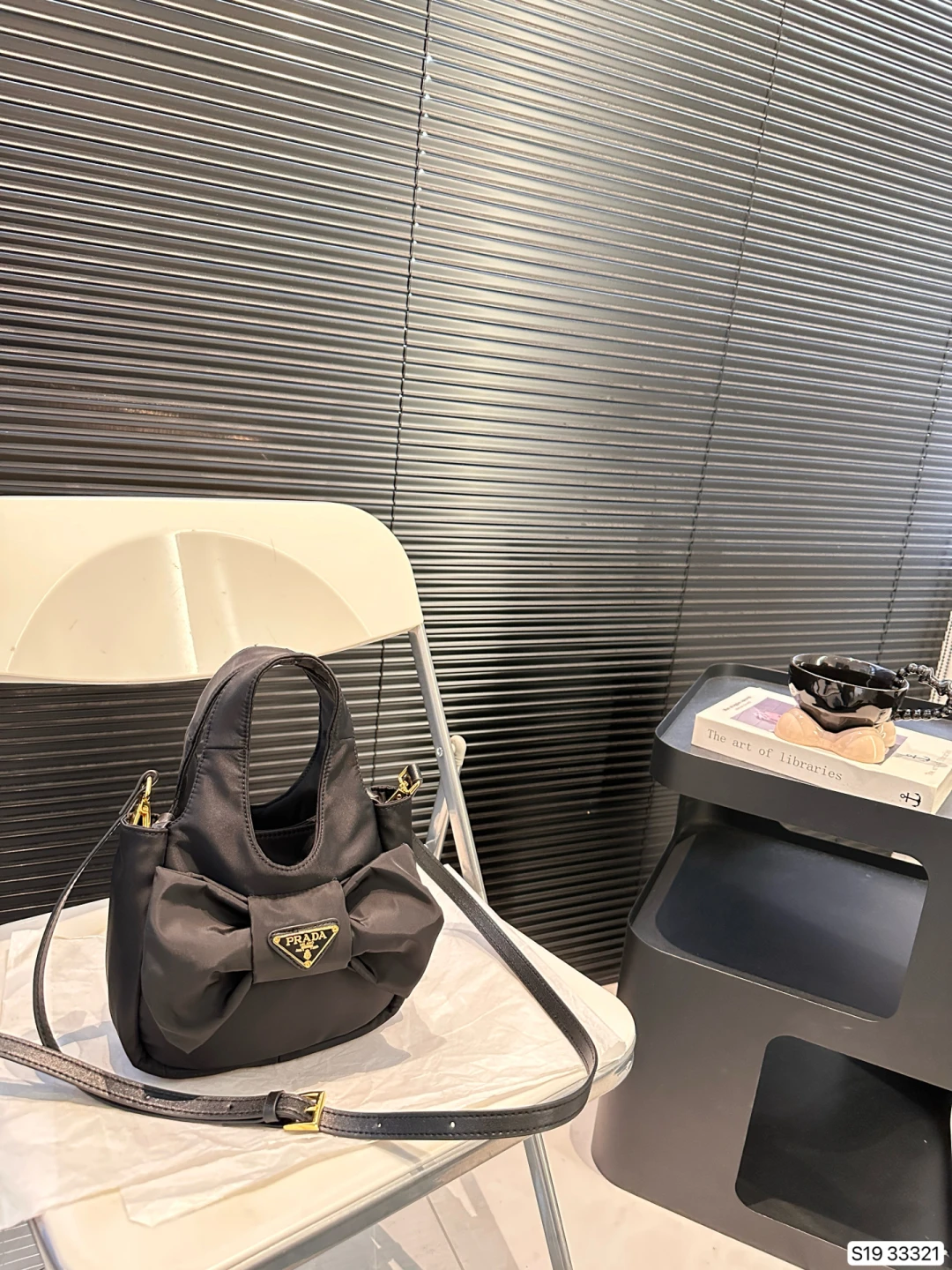 Prada Bag — 83f11b6c
