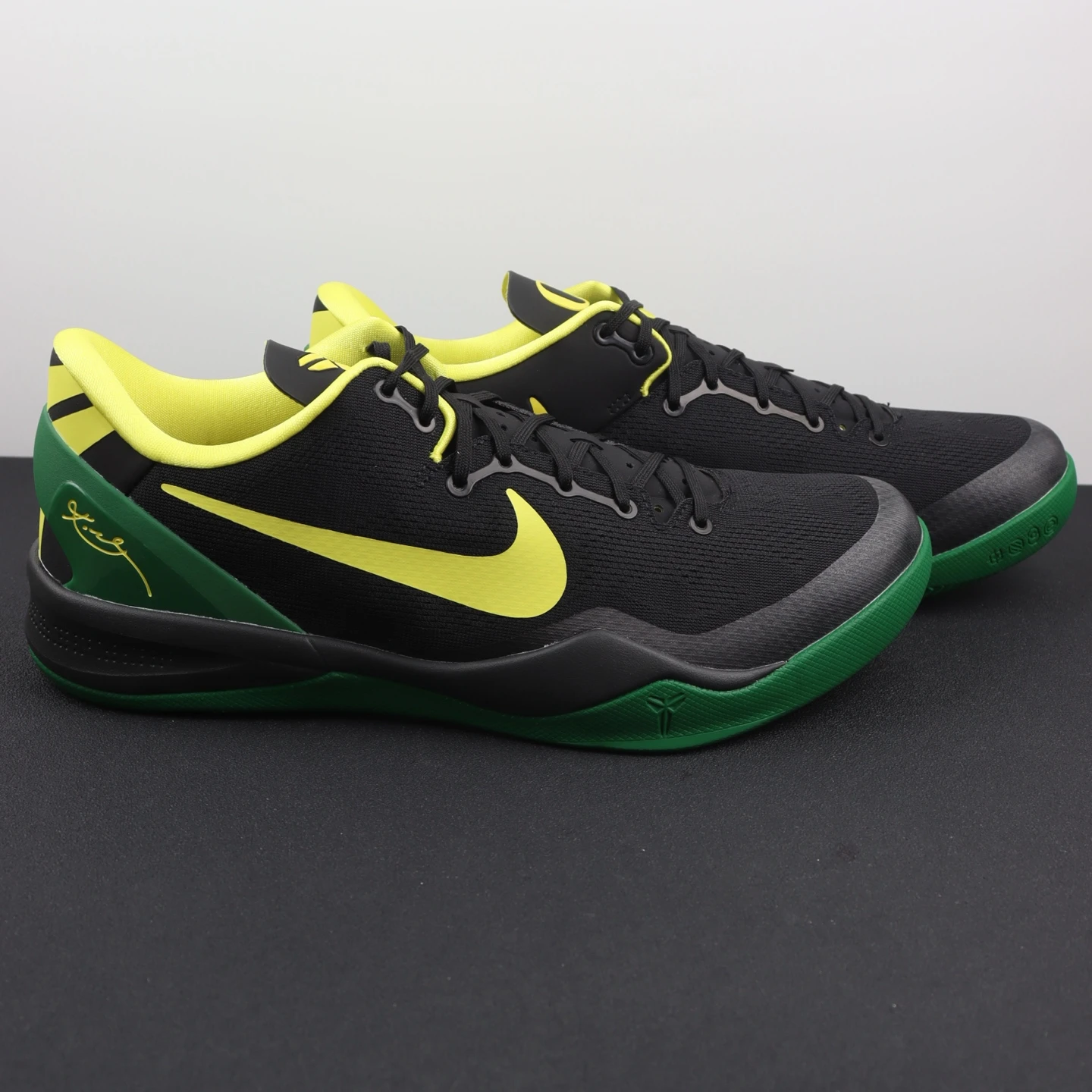 Sneakers — e25a8237
