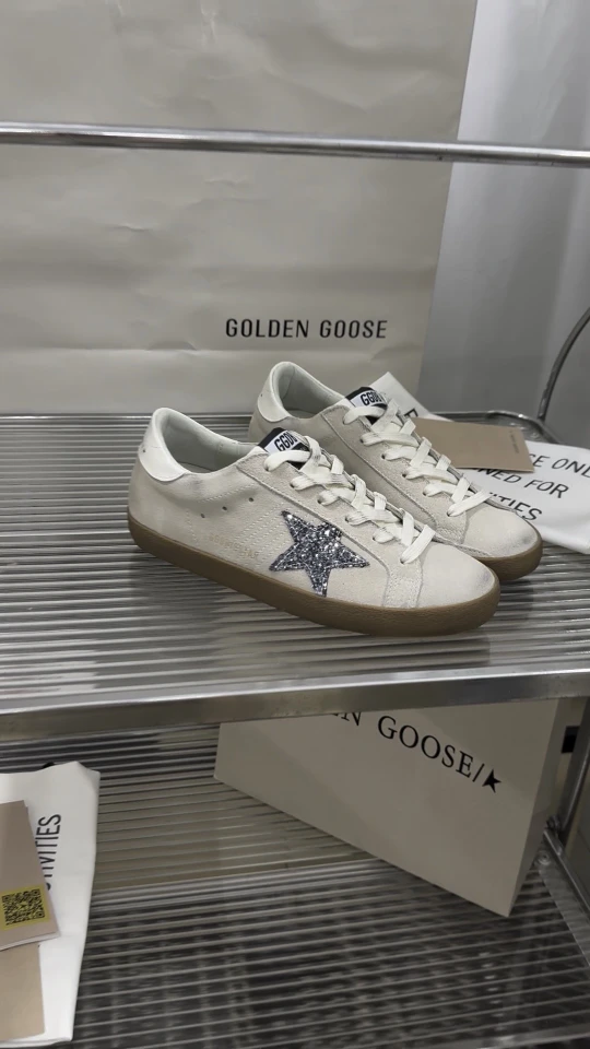Golden Goose Sneakers — 070d1bc4