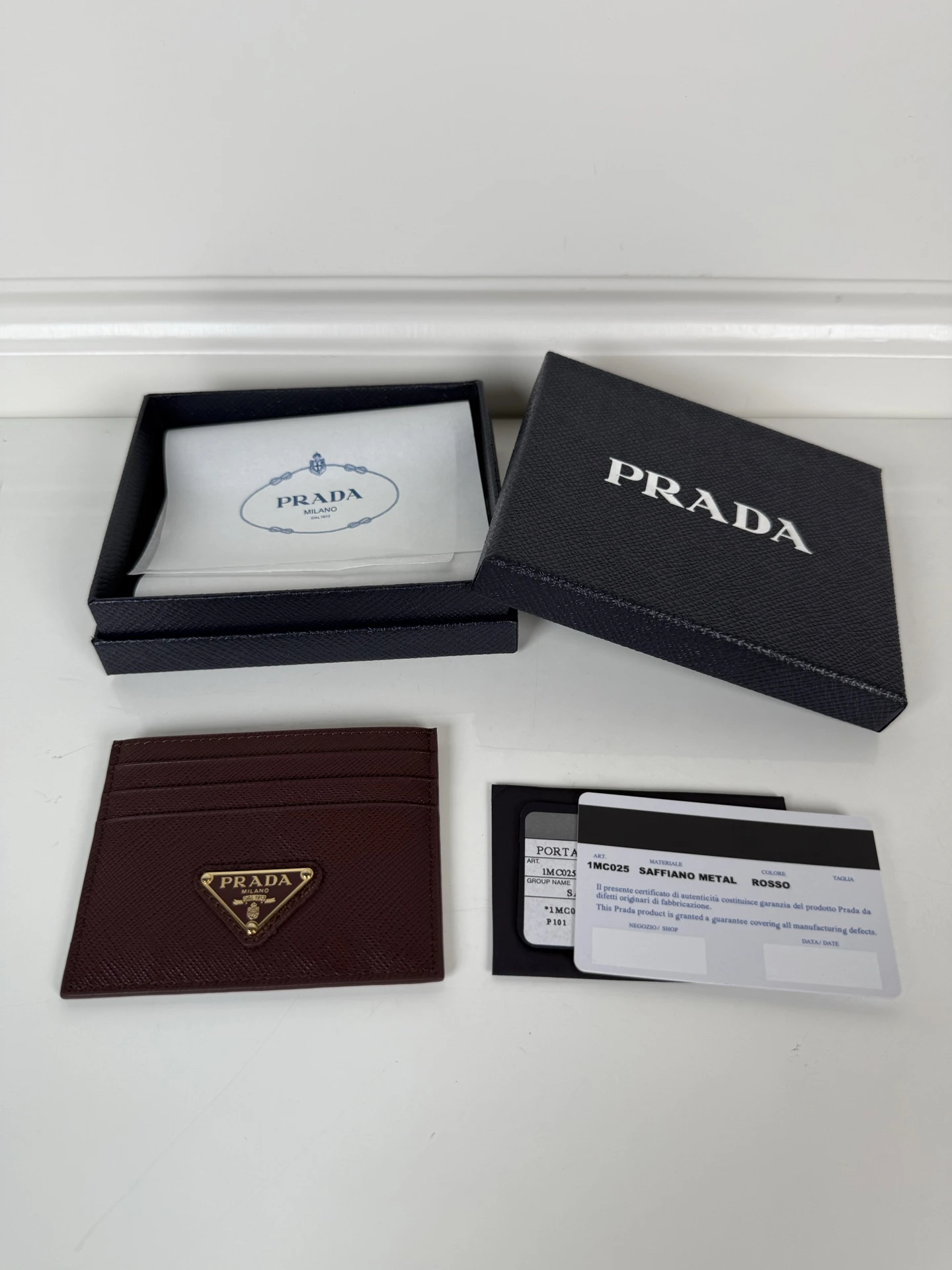 Cardholders — fee5085b