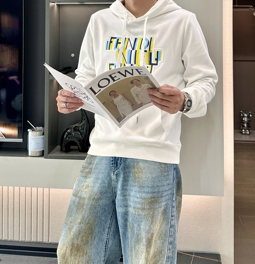 Fendi Sweatshirts — b31e5391
