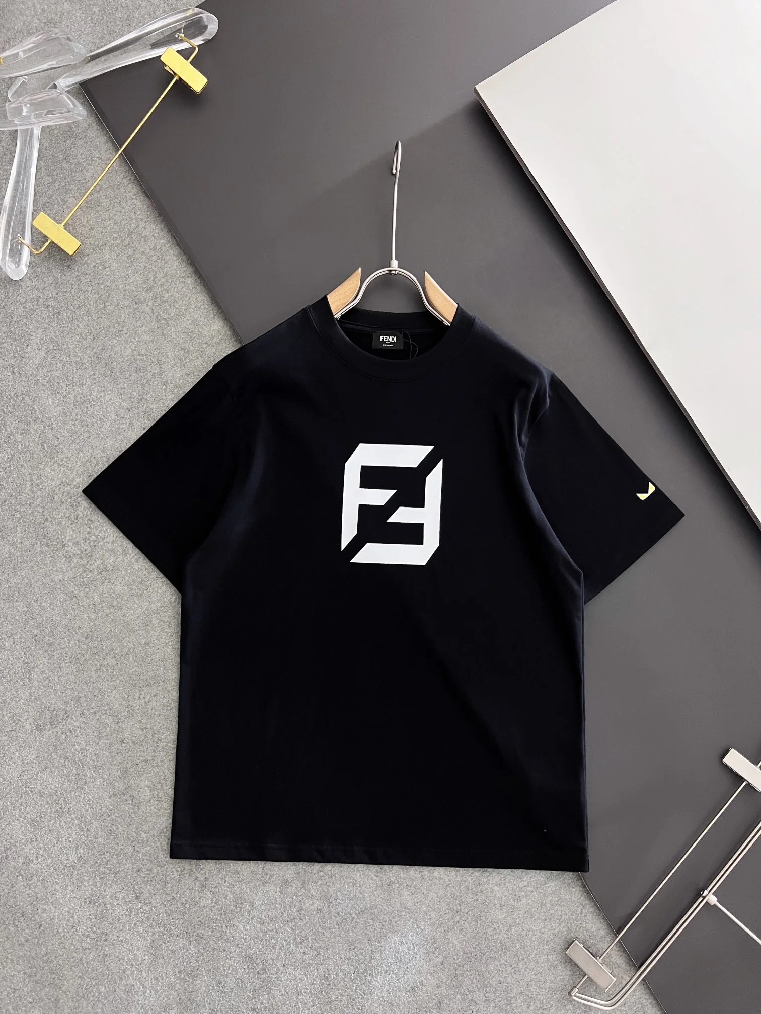 Fendi T-Shirt — 5a2eed99