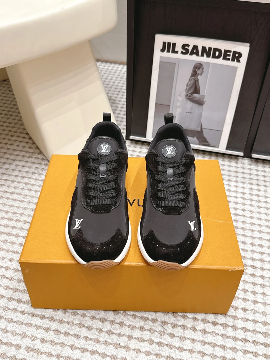 Louis Vuitton Sneakers — 4c562ea5