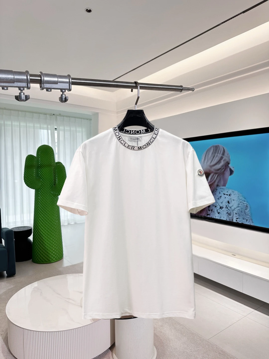 Moncler T-Shirt — 1c436a2a