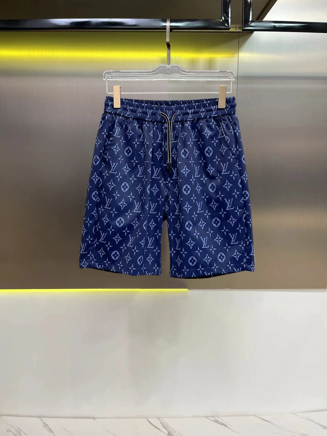 Louis Vuitton Shorts — d050ee7a