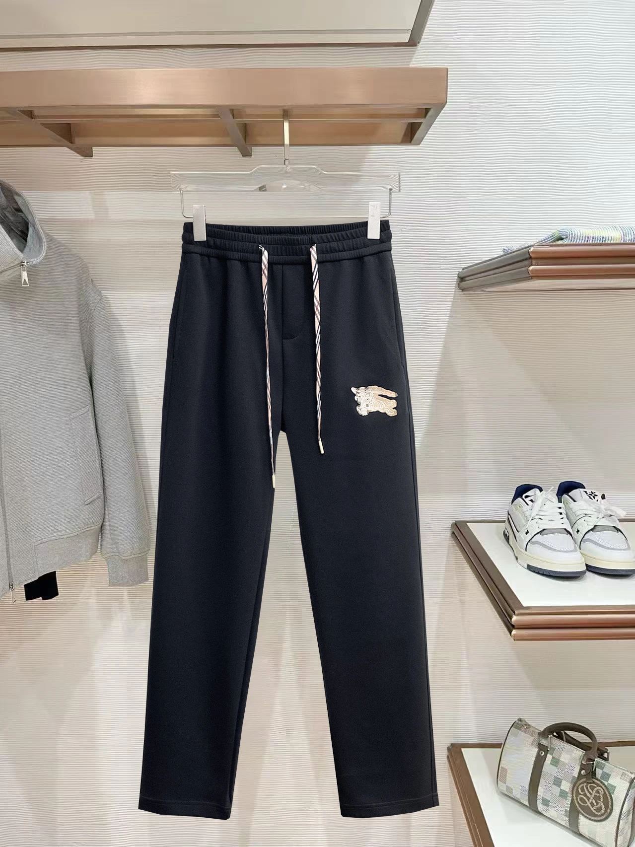 Burberry Trousers — b003c1af
