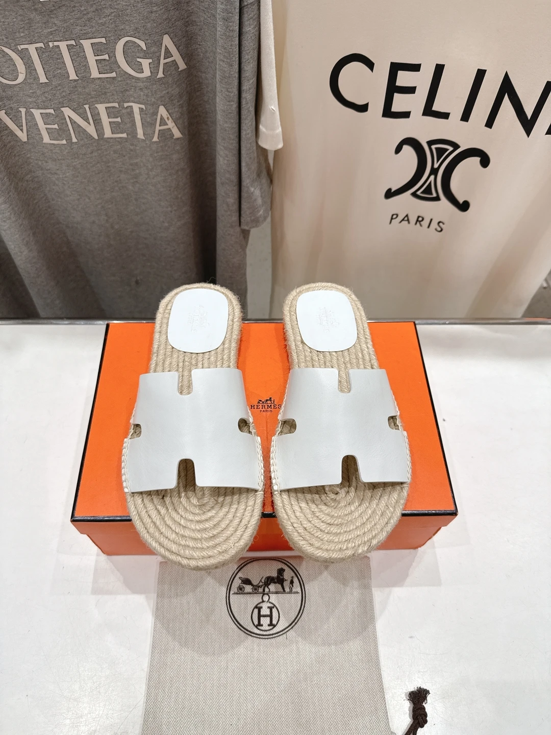 Hermès Slippers — 14b7460e